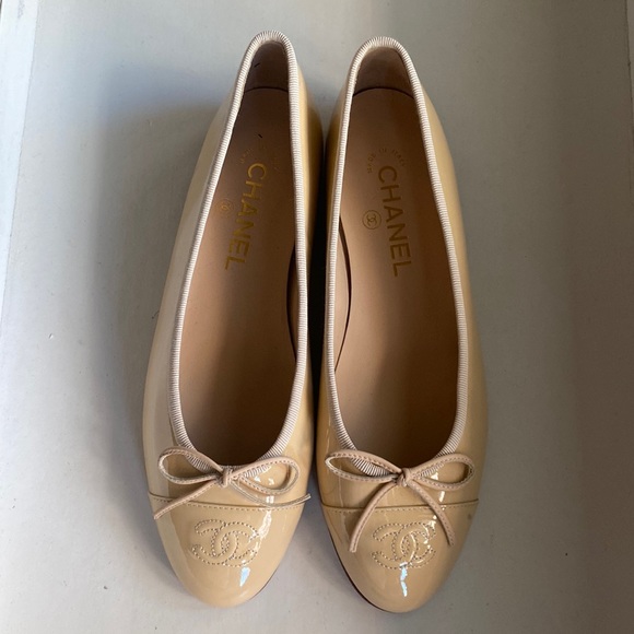 Chanel Nude Patent Leather Ballet flats - Picture 3 of 15